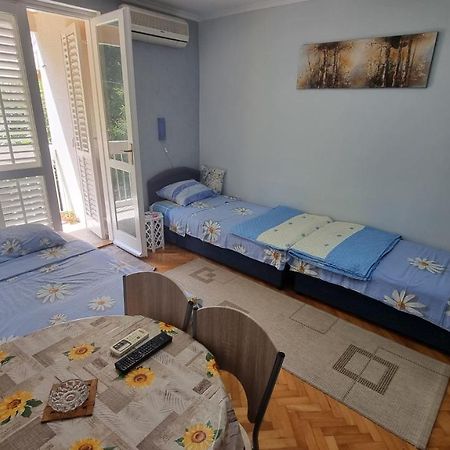 Apartment Savina Χέρτσεγκ Νόβι Εξωτερικό φωτογραφία
